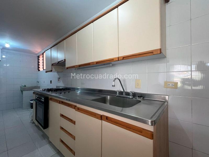 3BR Apartment in Closed Unit in El Poblado - 5