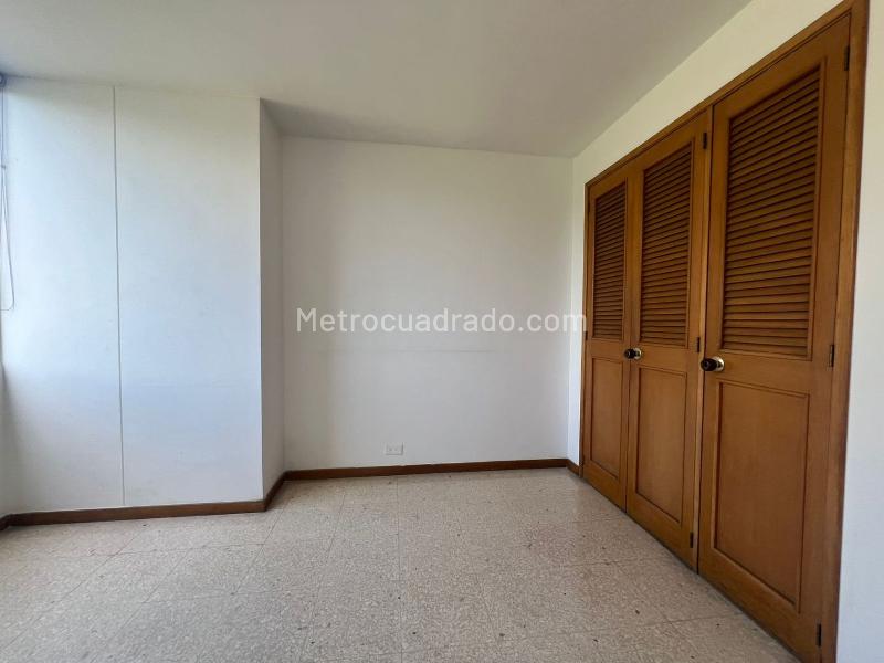 3BR Apartment in Closed Unit in El Poblado - 7
