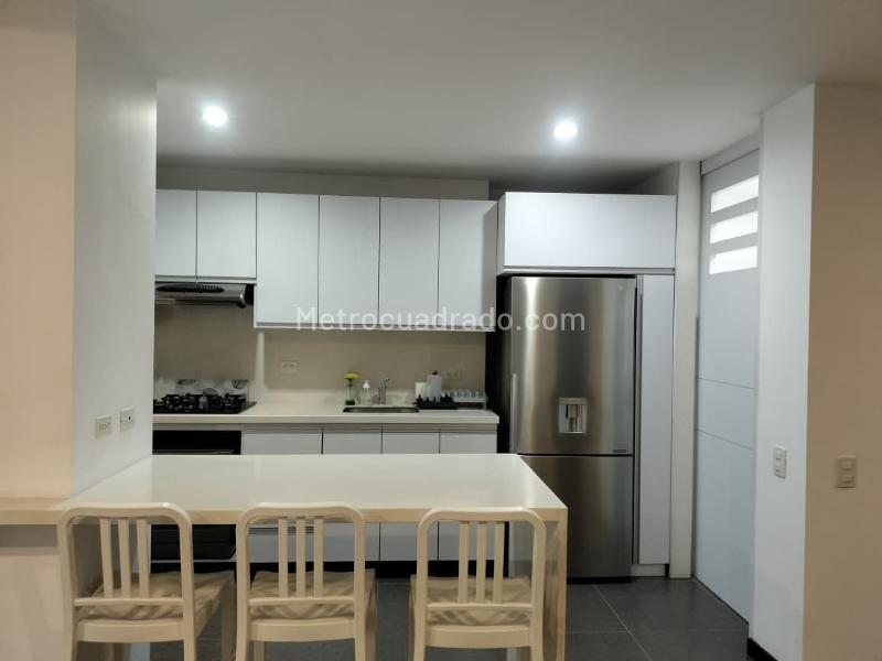 Apartamento Amoblado de 3 Alcobas con Amenidades en El Poblado - 5