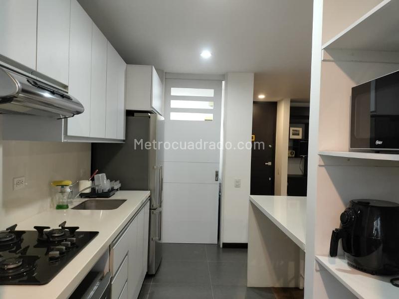 Apartamento Amoblado de 3 Alcobas con Amenidades en El Poblado - 7