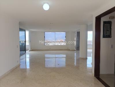 Apartamento de 3 alcobas en venta en El Tesoro, Medellín, 300 m² · foto 2 de 19