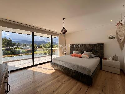 Casa de 5 alcobas en venta en Llanogrande, Rionegro, 400 m² · foto 11 de 20