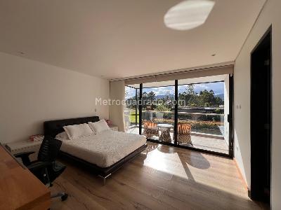 Casa de 5 alcobas en venta en Llanogrande, Rionegro, 400 m² · foto 13 de 20