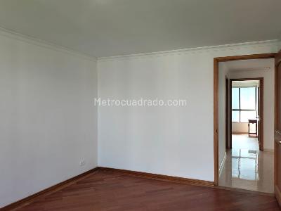 Apartamento de 4 alcobas en venta en El Poblado, Medellín, 228 m² · foto 13 de 19