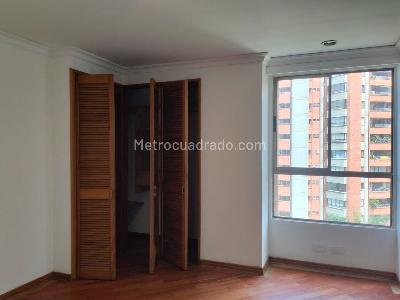 Apartamento de 4 alcobas en venta en El Poblado, Medellín, 228 m² · foto 17 de 19