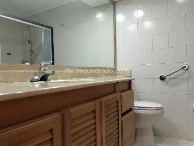 Apartamento de 4 alcobas en venta en El Poblado, Medellín, 228 m² · foto 19 de 19