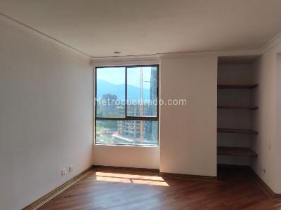 Apartamento de 4 alcobas en venta en El Poblado, Medellín, 228 m² · foto 9 de 19