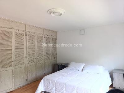 Apartamento de 4 alcobas en arriendo en El Poblado, Medellín, 232 m² · foto 16 de 20