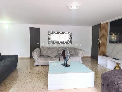 Apartamento de 4 alcobas en arriendo en El Poblado, Medellín, 232 m² · foto 2 de 20