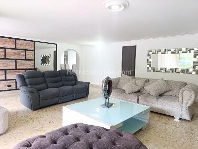 Apartamento de 4 alcobas en arriendo en El Poblado, Medellín, 232 m² · foto 3 de 20