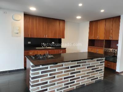 Apartamento en arriendo en El Poblado, Medellín · foto 6 de 20