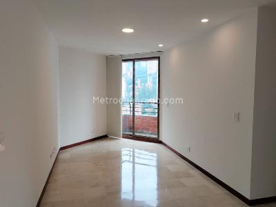 Apartamento en arriendo en El Poblado, Medellín · foto 8 de 20