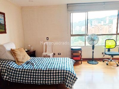 Apartamento de 2 alcobas en arriendo en El Tesoro, Medellín, 149 m² · foto 12 de 18