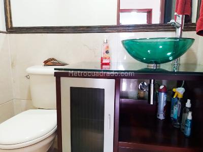Apartamento de 2 alcobas en arriendo en El Tesoro, Medellín, 149 m² · foto 16 de 18