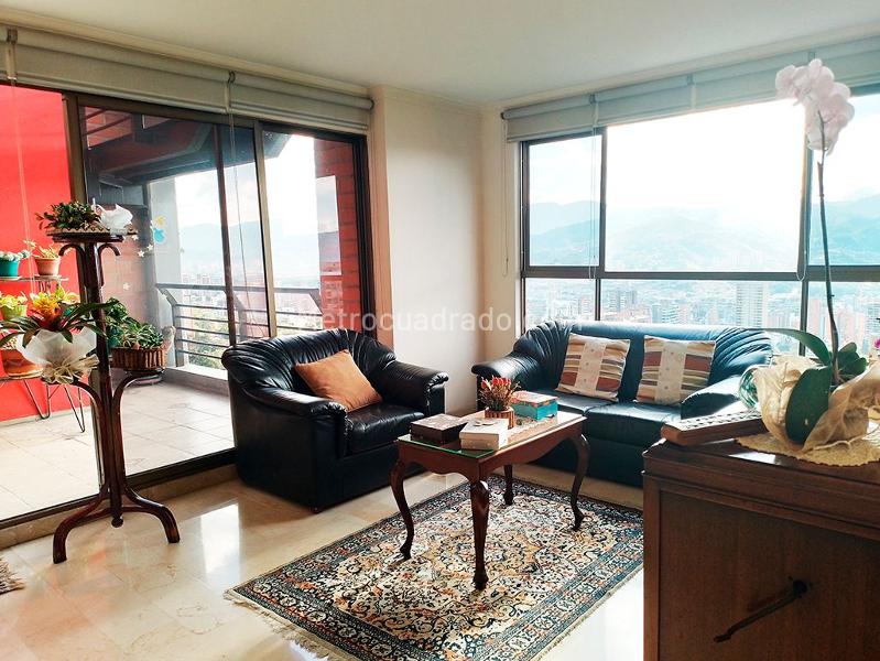 Apartamento Elegante de 2 Alcobas Cerca de El Tesoro en El Poblado - 2