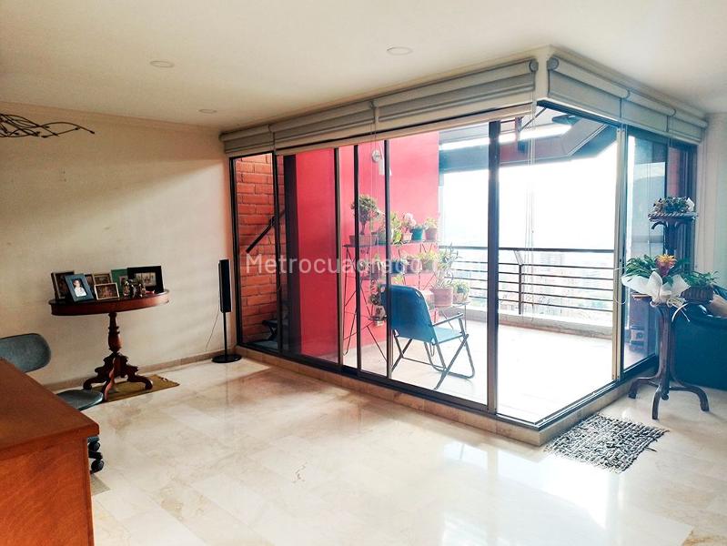 Apartamento Elegante de 2 Alcobas Cerca de El Tesoro en El Poblado - 3