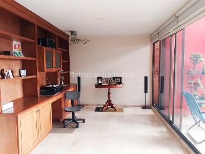 Apartamento de 2 alcobas en arriendo en El Tesoro, Medellín, 149 m² · foto 7 de 18