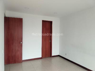 Apartamento de 2 alcobas en arriendo en La Aguacatala, Medellín, 104 m² · foto 11 de 17