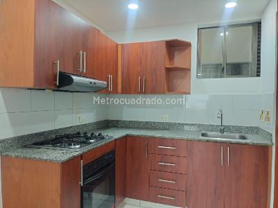 Apartamento de 2 alcobas en arriendo en La Aguacatala, Medellín, 104 m² · foto 5 de 17