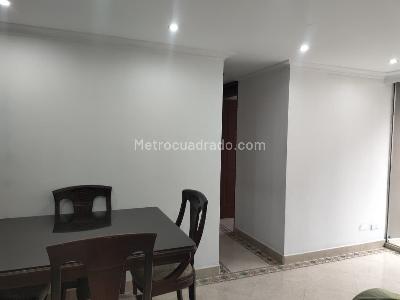 Apartamento en venta en El Poblado, Medellín · foto 2 de 16
