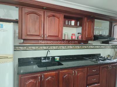 Apartamento en venta en El Poblado, Medellín · foto 5 de 16