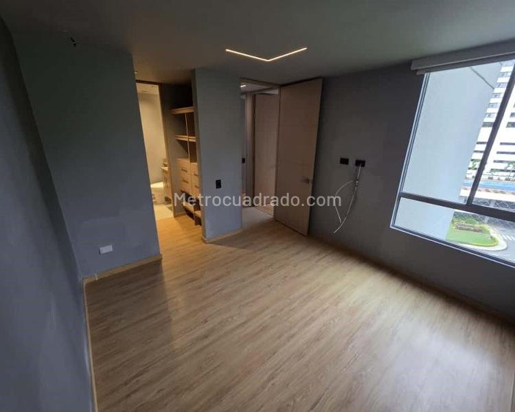 Apartamento en Arriendo en El Poblado con Piscina y Gimnasio - 9