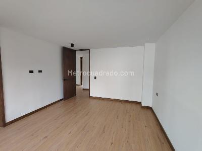 Apartamento de 3 alcobas en venta en El Poblado, Medellín, 205 m² · foto 10 de 19