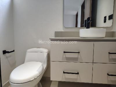 Apartamento de 3 alcobas en venta en El Poblado, Medellín, 205 m² · foto 19 de 19