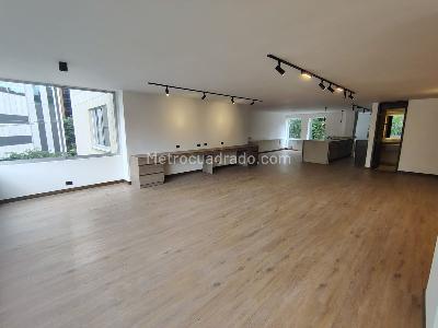 Apartamento de 3 alcobas en venta en El Poblado, Medellín, 205 m² · foto 3 de 19