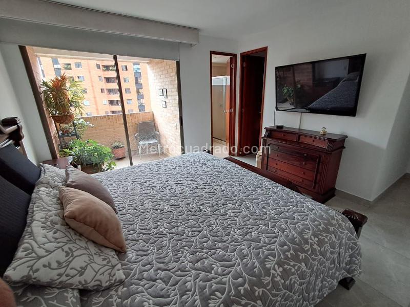 Furnished 3BR Apartment Near Universities in El Poblado - 9