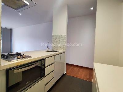 Apartamento de 1 alcoba en arriendo en El Tesoro, Medellín, 57 m² · foto 5 de 13