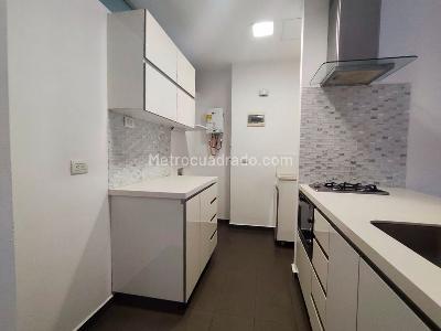 Apartamento de 1 alcoba en arriendo en El Tesoro, Medellín, 57 m² · foto 6 de 13