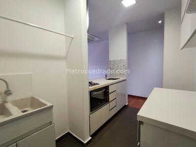 Apartamento de 1 alcoba en arriendo en El Tesoro, Medellín, 57 m² · foto 7 de 13