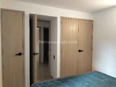 Apartamento de 3 alcobas en arriendo en El Poblado, Medellín, 140 m² · foto 16 de 19