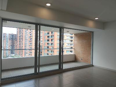 Apartamento de 3 alcobas en arriendo en Villa Carlota, Medellín, 116 m² · foto 2 de 19