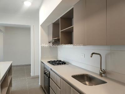 Apartamento de 3 alcobas en arriendo en Villa Carlota, Medellín, 116 m² · foto 8 de 19