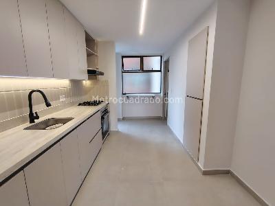 Apartamento de 3 alcobas en arriendo en El Poblado, Medellín, 138 m² · foto 4 de 17