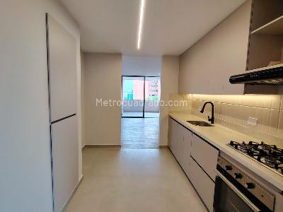 Apartamento de 3 alcobas en arriendo en El Poblado, Medellín, 138 m² · foto 6 de 17
