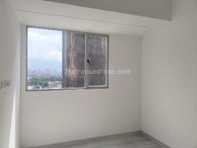 Apartamento de 3 alcobas en arriendo en Villa Carlota, Medellín, 100 m² · foto 13 de 18