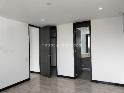 Apartamento de 3 alcobas en venta en El Poblado, Medellín, 128 m² · foto 11 de 18