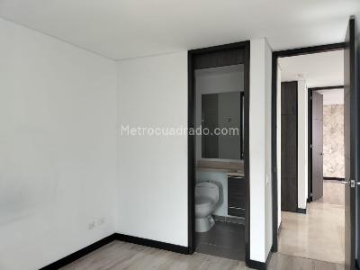 Apartamento de 3 alcobas en venta en El Poblado, Medellín, 128 m² · foto 16 de 18