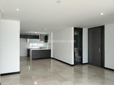 Apartamento de 3 alcobas en venta en El Poblado, Medellín, 128 m² · foto 3 de 18