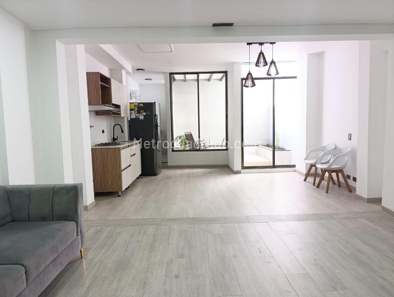 Casa Elegante de 3 Alcobas en El Poblado - 7