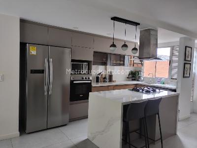 Casa de 3 alcobas en arriendo en El Poblado, Medellín, 150 m² · foto 5 de 20