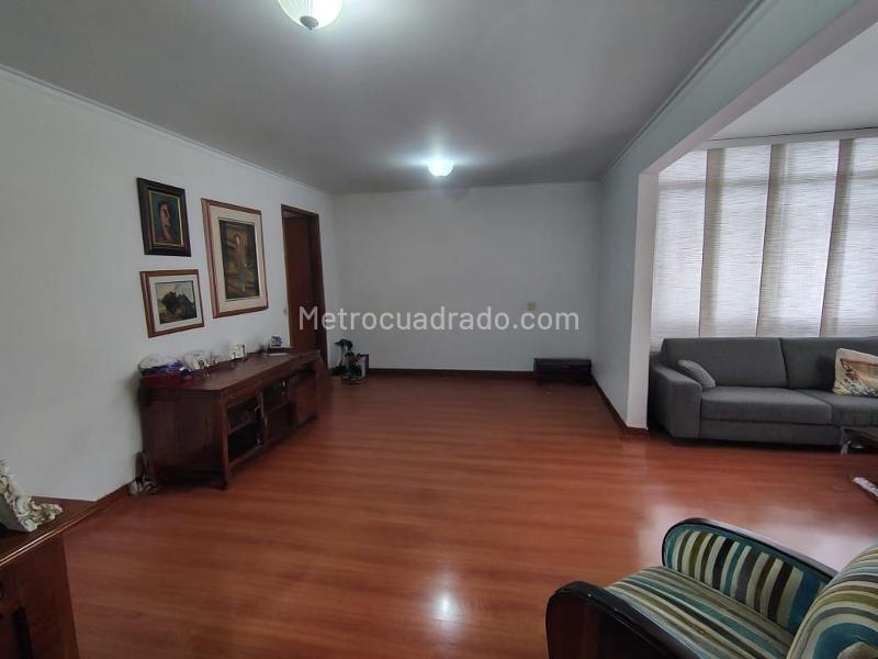 Apartamento de 3 Alcobas con 3 Parqueaderos en El Poblado - 6