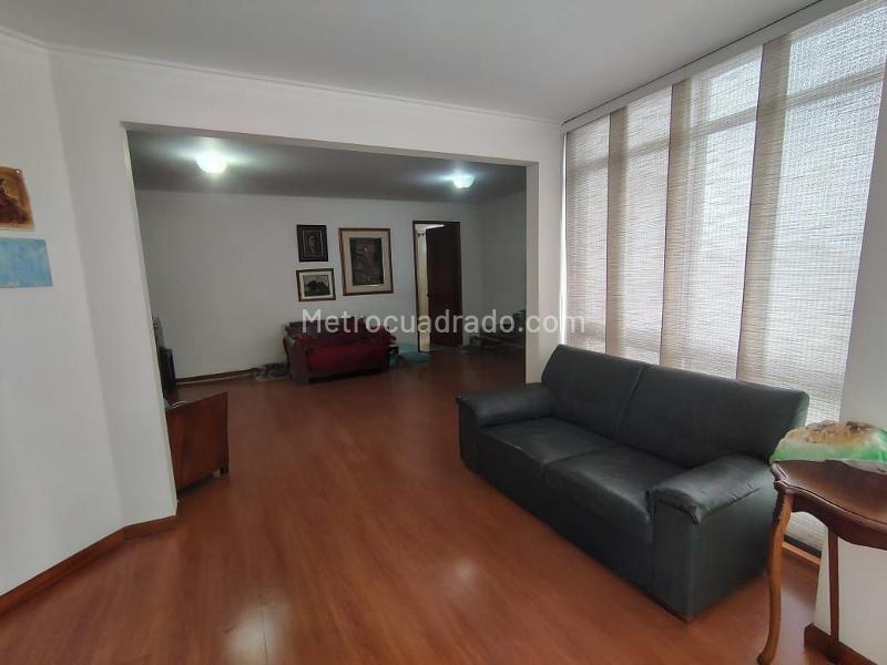 Apartamento de 3 Alcobas con 3 Parqueaderos en El Poblado - 8