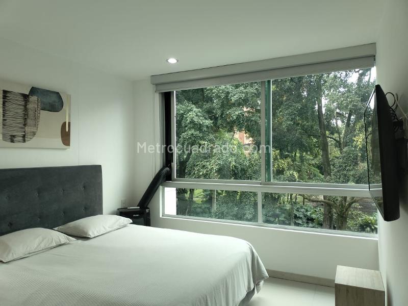 Furnished 2BR Apartment with Pool in El Poblado - 9