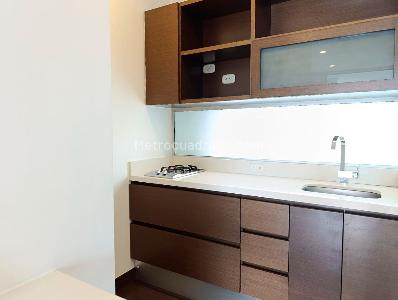 Apartamento de 1 alcoba en arriendo en El Tesoro, Medellín, 40 m² · foto 7 de 12