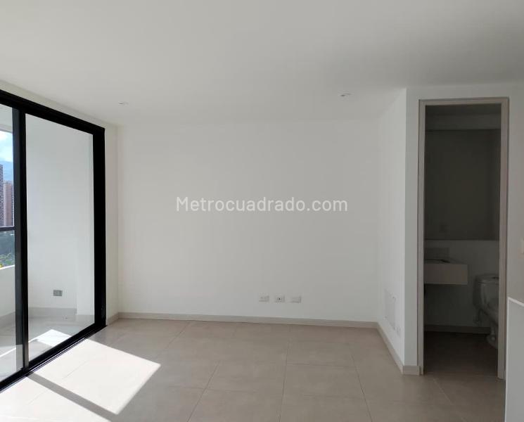 Apartamento Cómodo de 3 Alcobas con Amenidades en El Poblado - 2