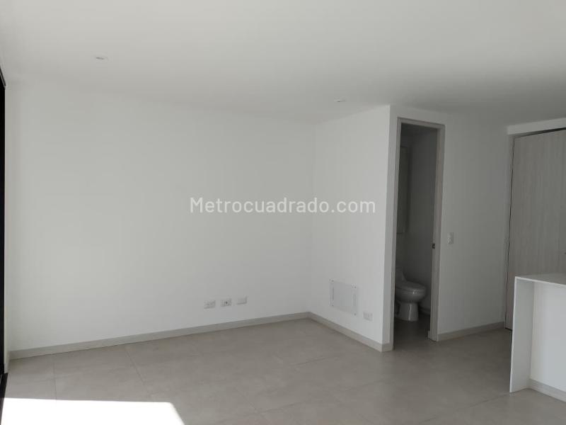 Apartamento Cómodo de 3 Alcobas con Amenidades en El Poblado - 4